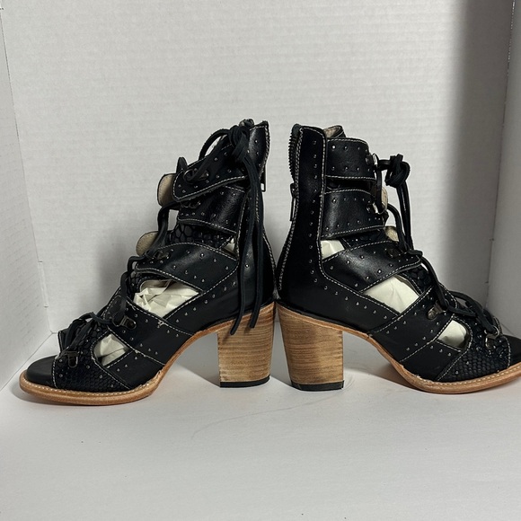 Freebird by Steven Black Lace-Up Heels snake print leather. - Picture 4 of 4